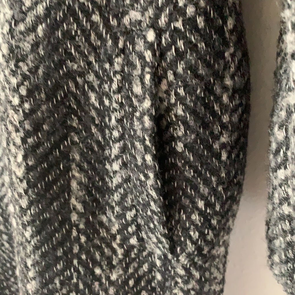 H&M Wool Blend Coat With Faux Fur Collar - Picture 5 of 6